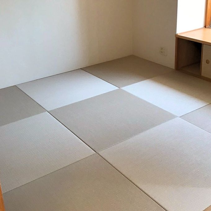 灰桜色を市松模様に敷いた畳