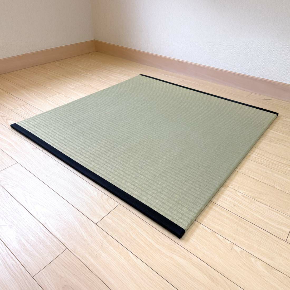  [和こころ畳]　い草半畳 82cm×82cm
